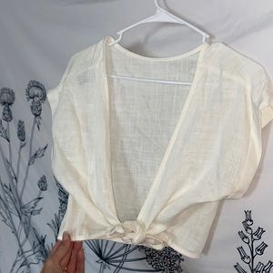 Size 4 cropped cream tie top